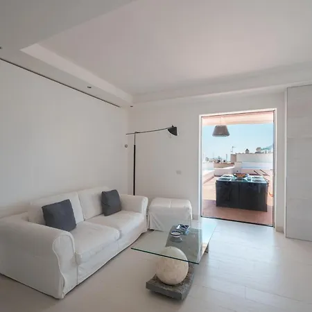 Luxury Designer Loft In Capri's Piazzetta *