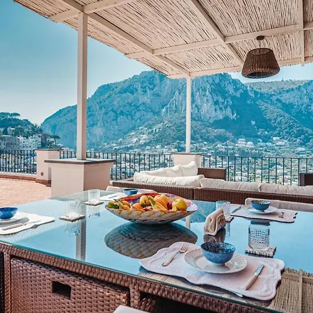 Appartamento Luxury Designer Loft In Capri's Piazzetta